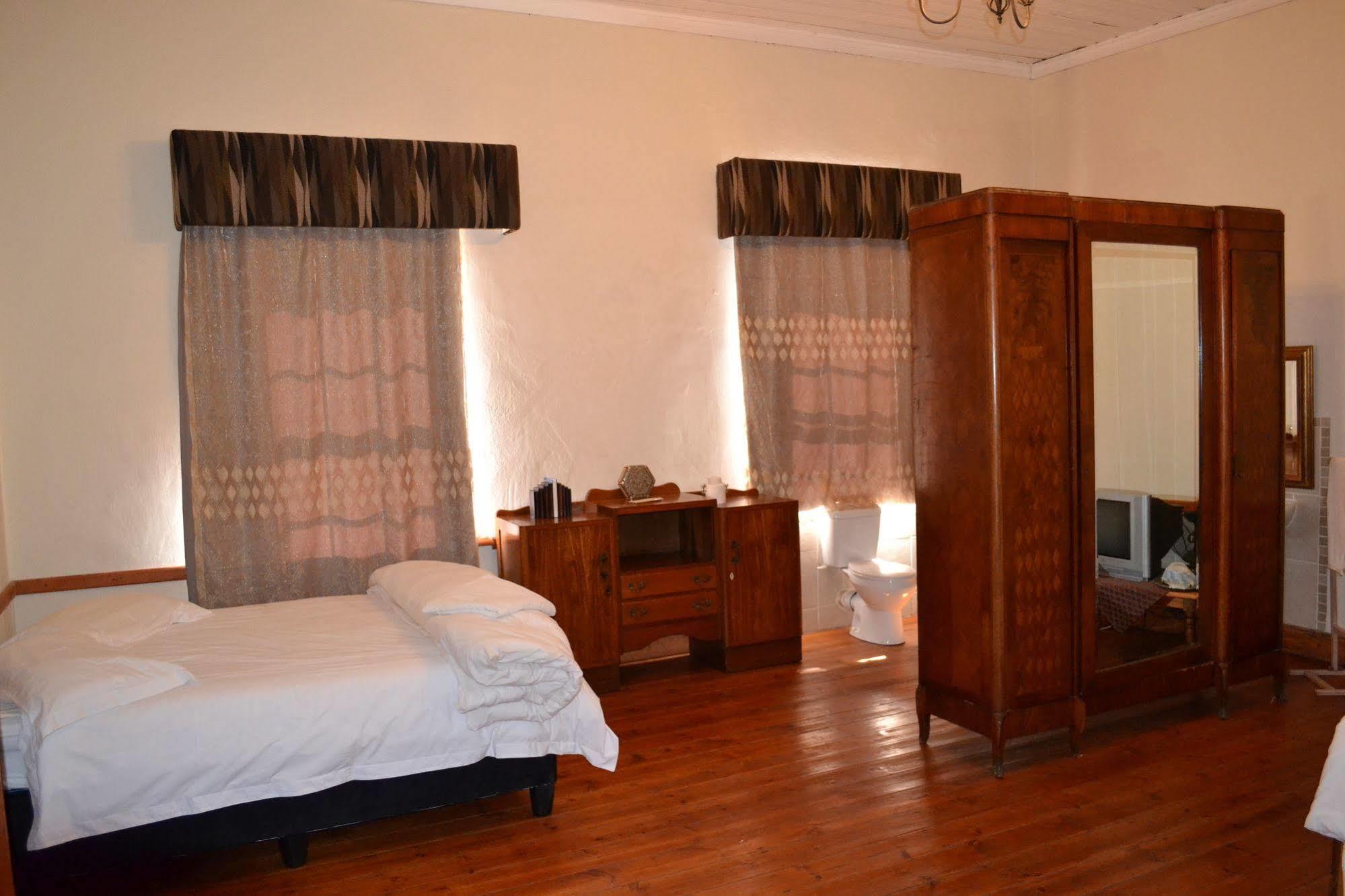 Schulteheim Hotel Uniondale  Экстерьер фото