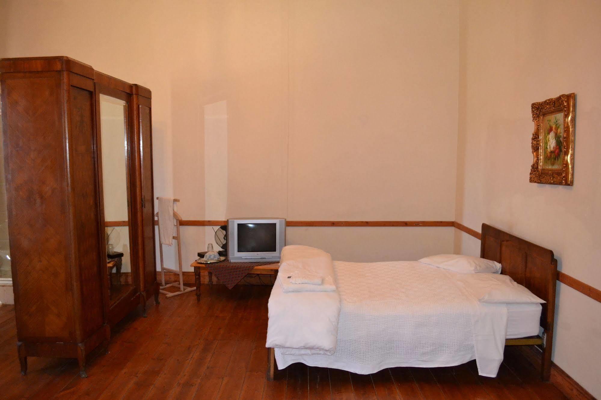 Schulteheim Hotel Uniondale  Экстерьер фото